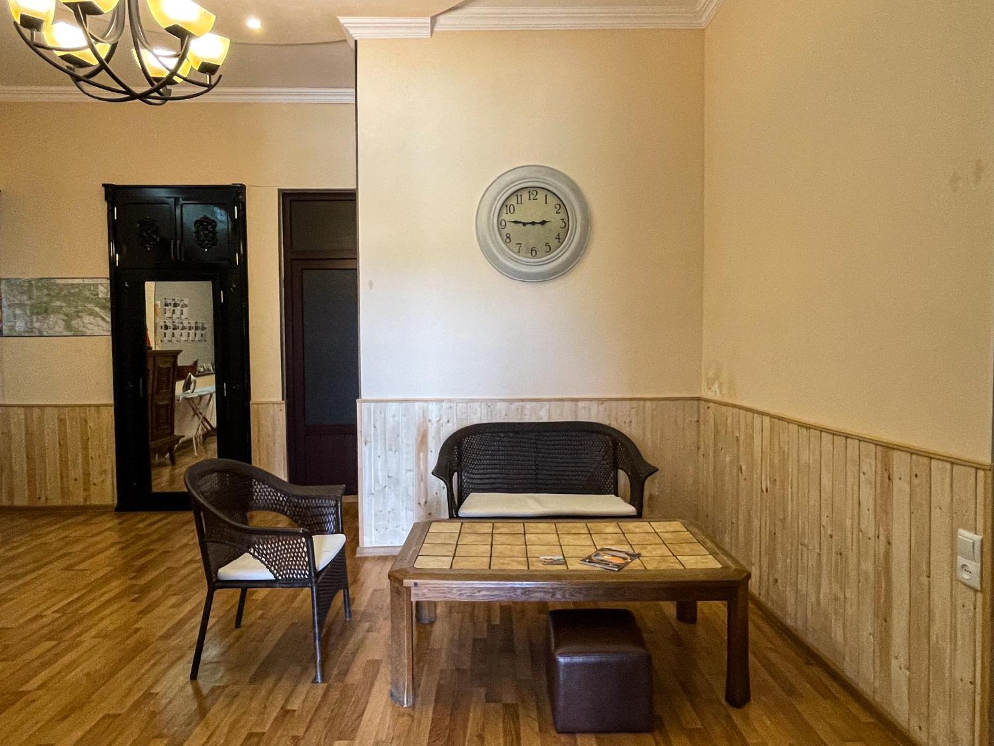 Hostel Kutaisi By Kote Exteriör bild