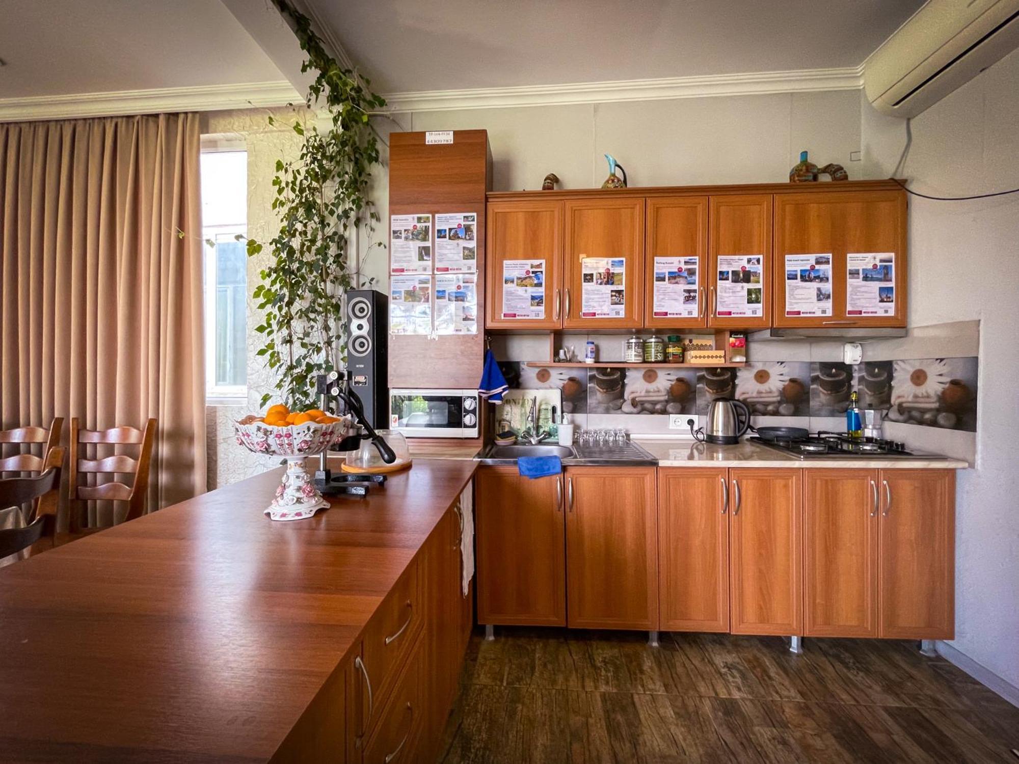 Hostel Kutaisi By Kote Exteriör bild